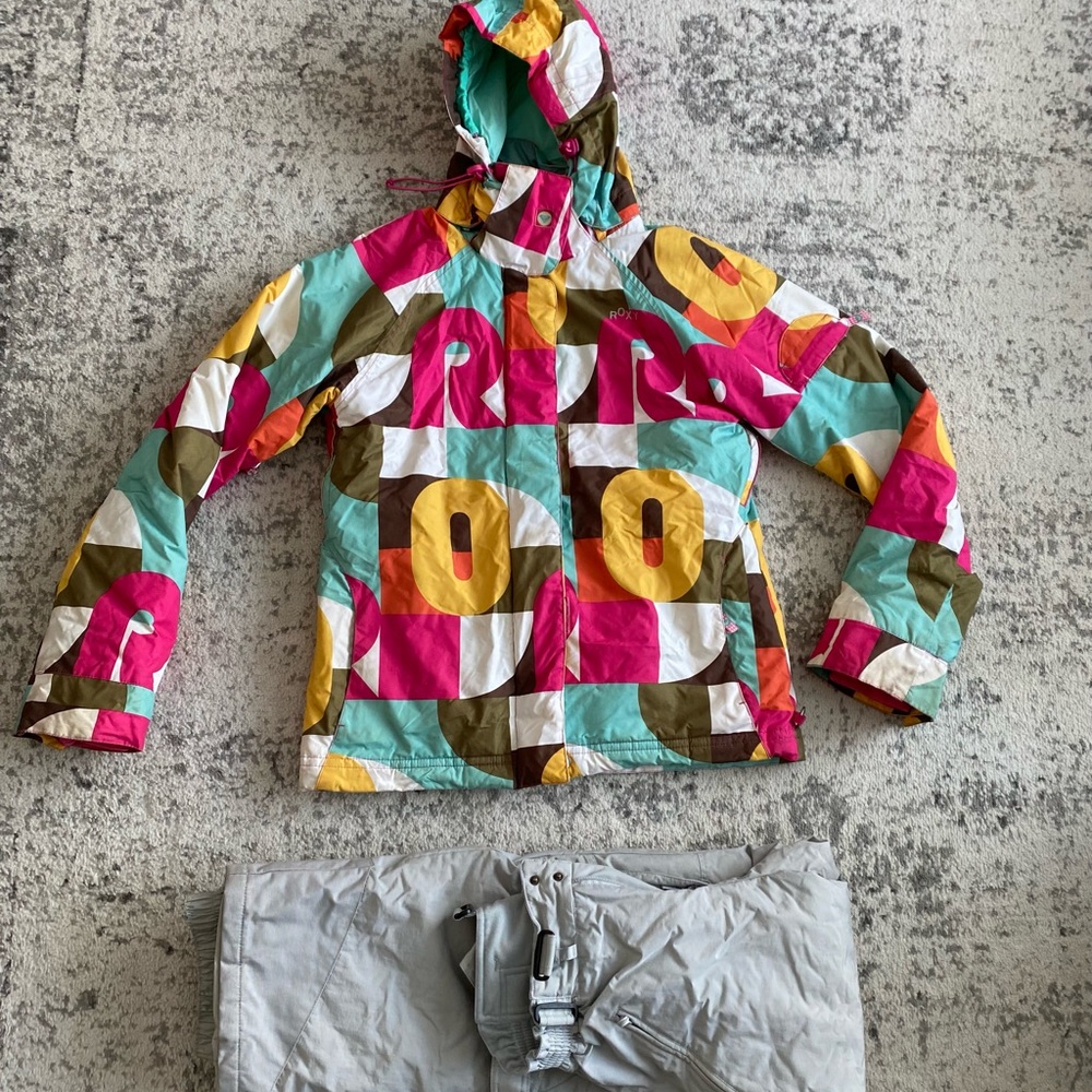 Roxy snow jacket + Quechua snow pants